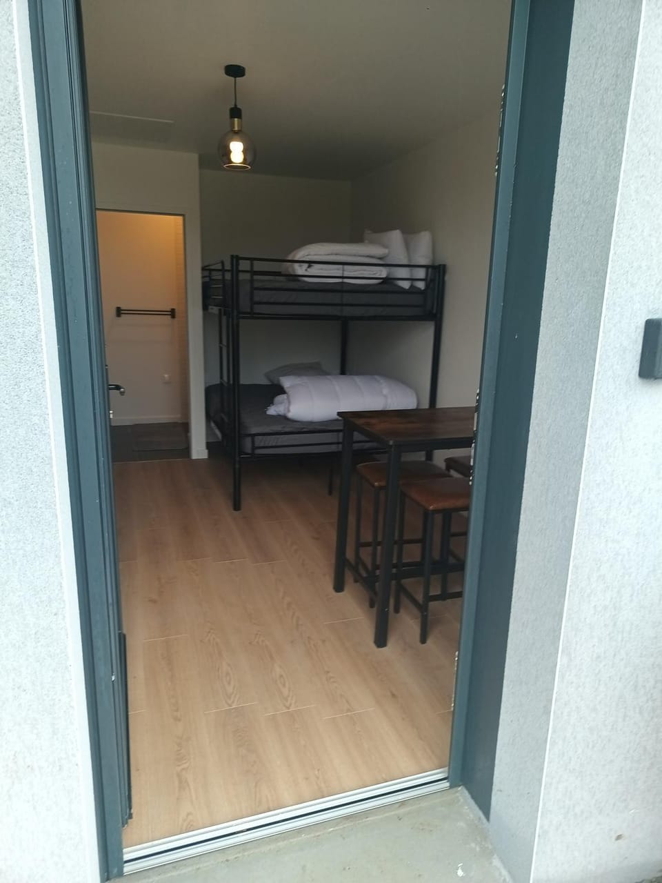 Studio 2 à 4 personnes, 12 kilomètres du parc du Puy du F Apartment in Pays de la Loire