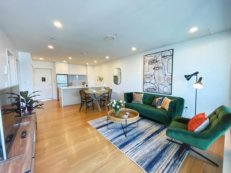 Designed Penthouse 2Bed & 2Bath with SkyTower View on Queen St Apartment in Auckland