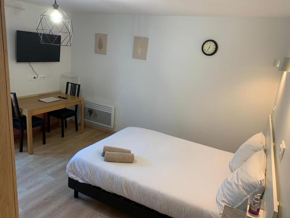 Cosy Corbeil Studio RerD 700m N7 Apartment in Corbeil-Essonnes
