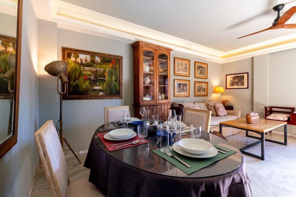 Living room, Dining area