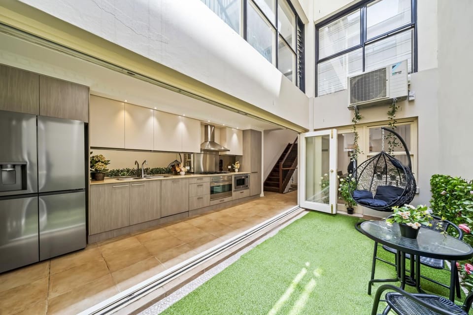 Kitchen or kitchenette, Seating area, Inner courtyard view