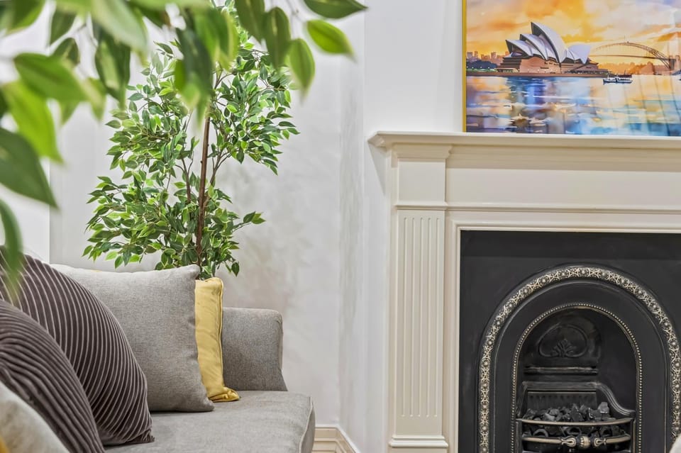 Living room, Decorative detail, Seating area