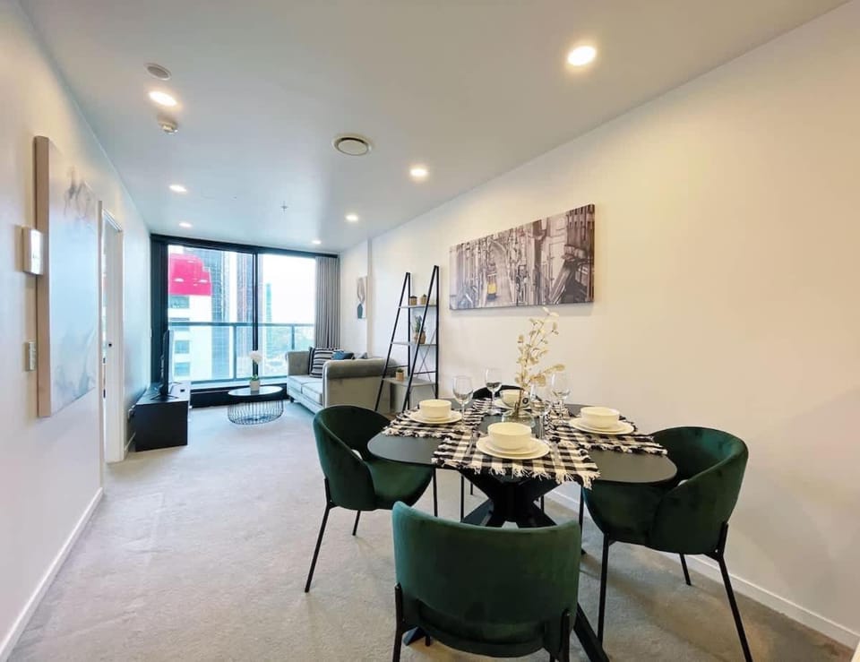 Romantic 2Bed & 2Bath - Near Skytower & Two Blocks from Waterfront Apartment in Auckland