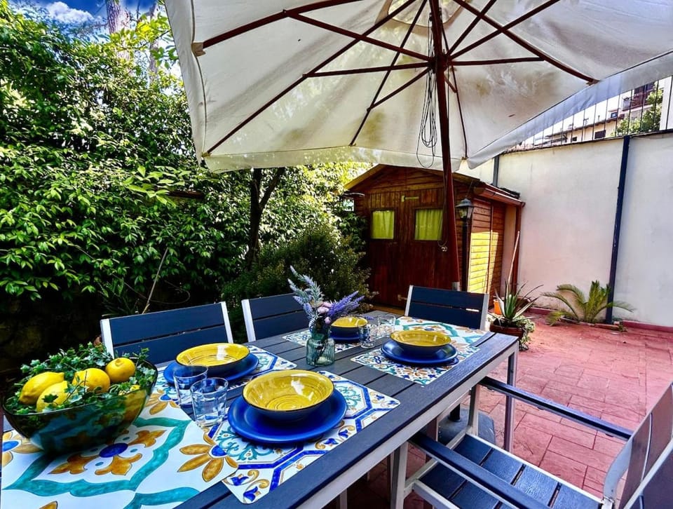 Garden, Dining area, Garden view