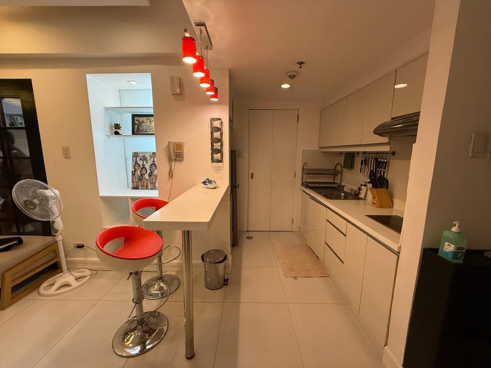 Luxury Condo at Forbeswood Parklane The Fort BGC Apartment in Makati