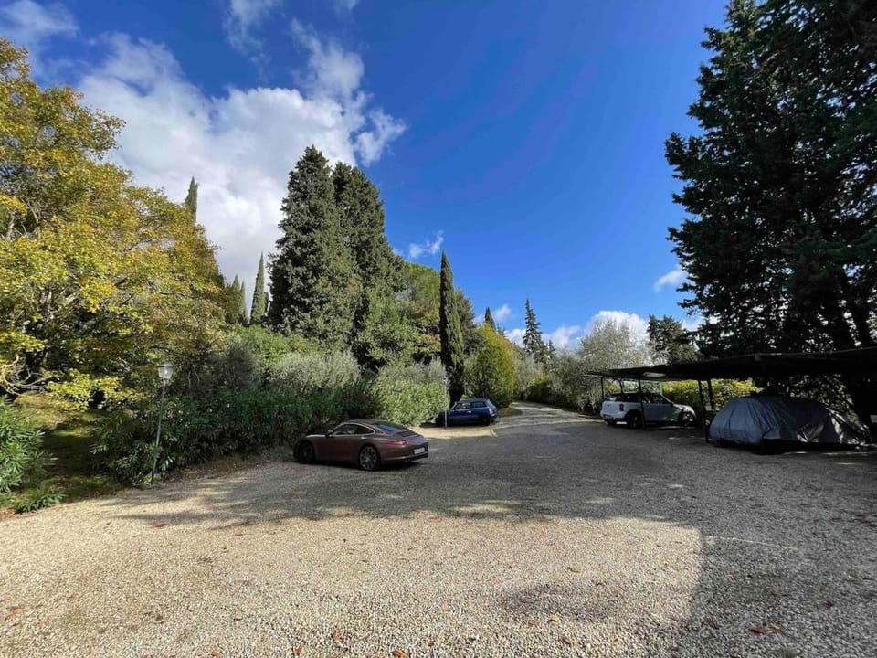 Apartment with pool and park near Florence Apartment in San Casciano Val Pesa