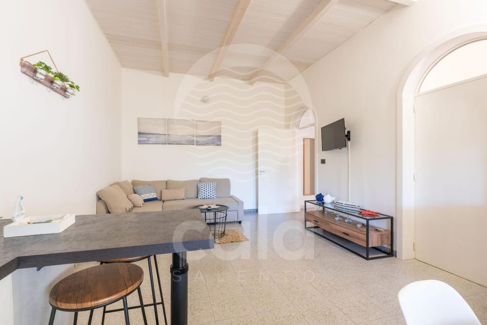 Communal lounge/ TV room, Living room, Seating area, Dining area