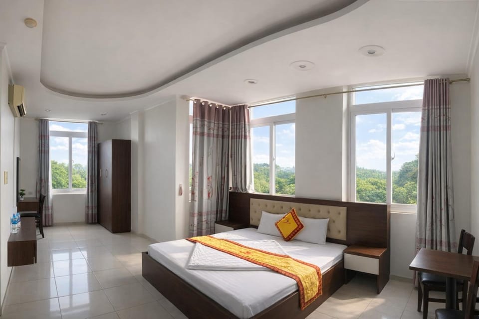 Photo of the whole room, Bedroom