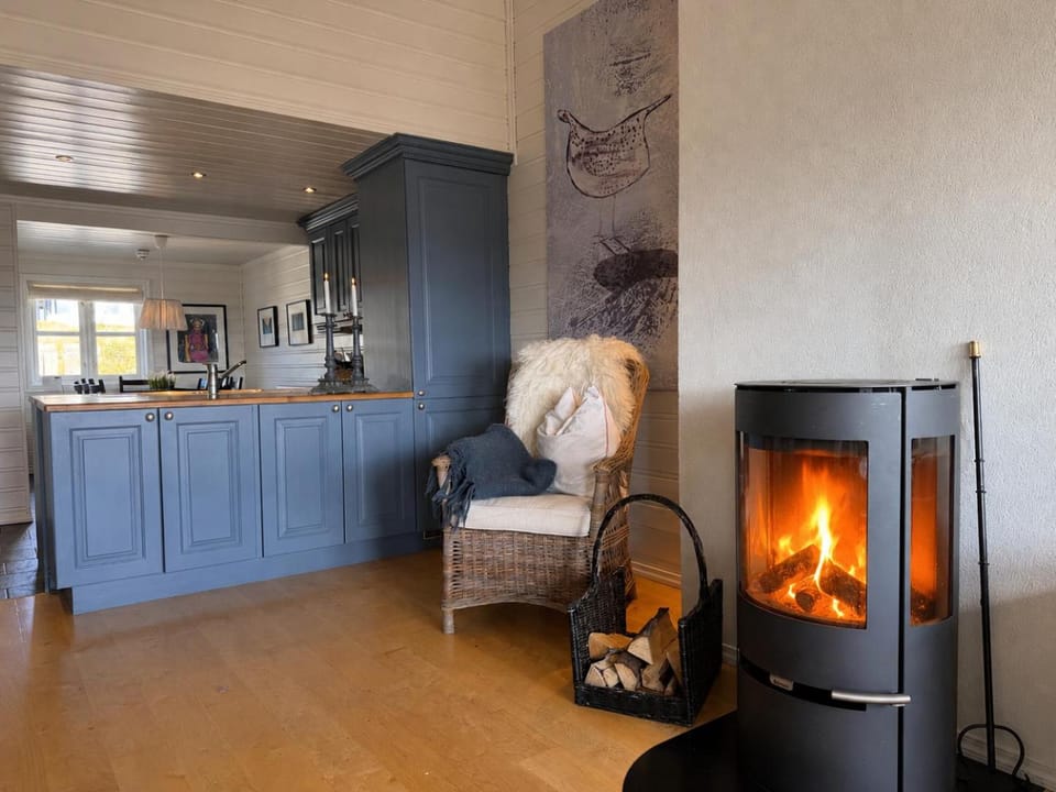 fireplace, kitchen
