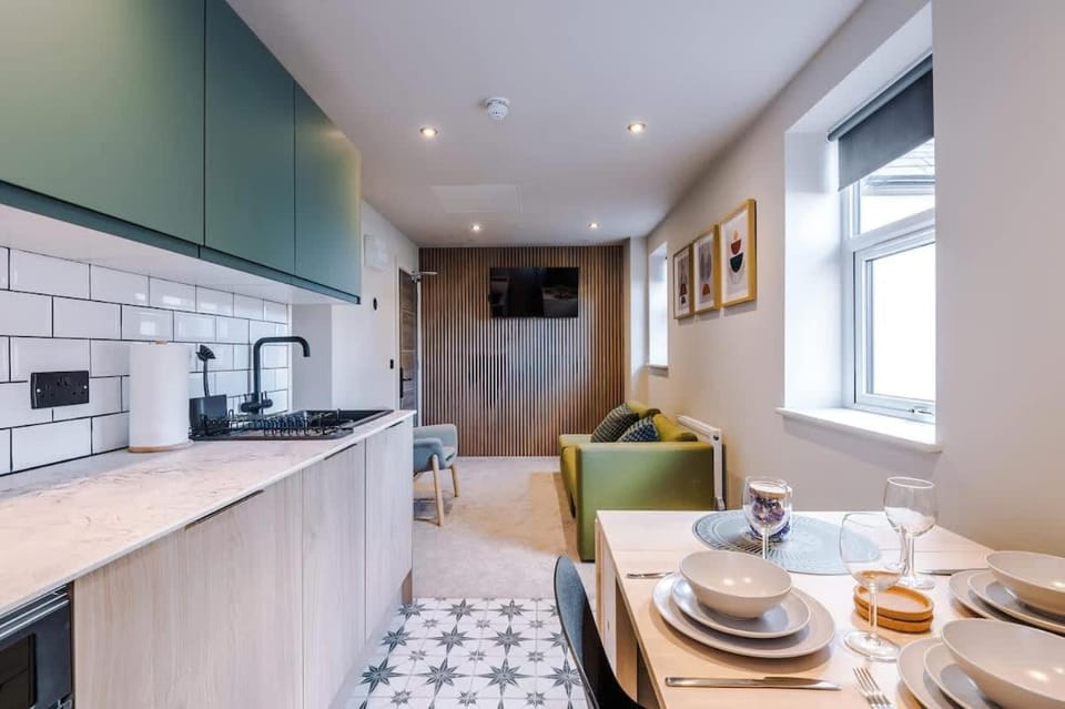 Modern Amenities and Luxury Finishes Apartment in Llandudno