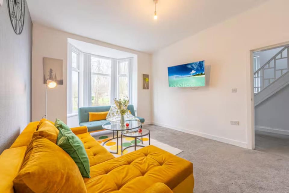 TV and multimedia, Living room, Seating area