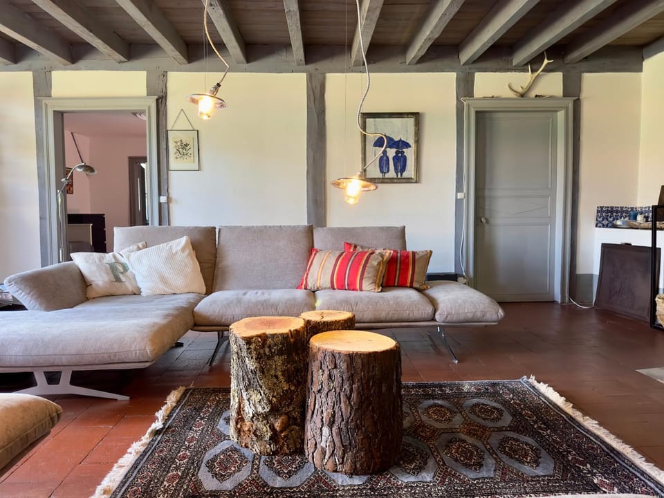 Living room, Seating area