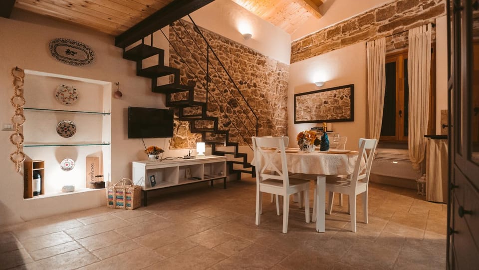 Hillary s Loft Charming Stone Apartment in Alghero Old Town Apartment in Alghero