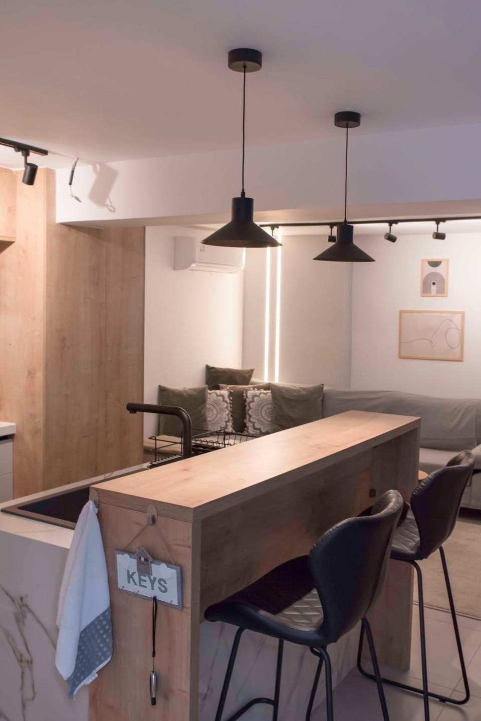 Deluxe One Apartment in South Athens