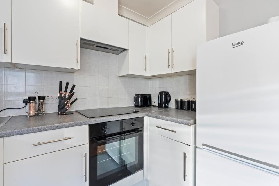 Kitchen or kitchenette, kitchen