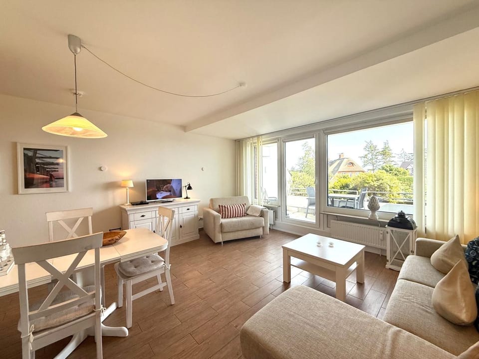 Halligblick Nr 11 - Appartement mit Meerblick, Schwimmbad und Sauna Apartment in Nordfriesland