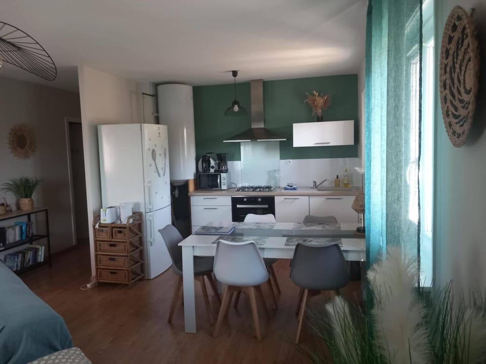 "L'Abri" massif du Mézenc, massages bien être Apartment in Auvergne-Rhône-Alpes