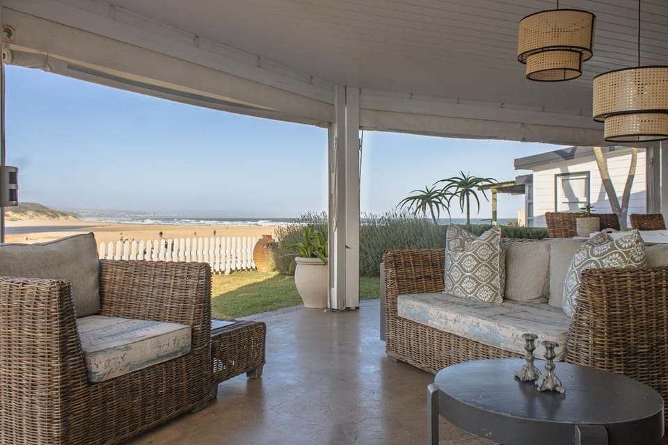 Garden, View (from property/room), Seating area, Garden view, Sea view
