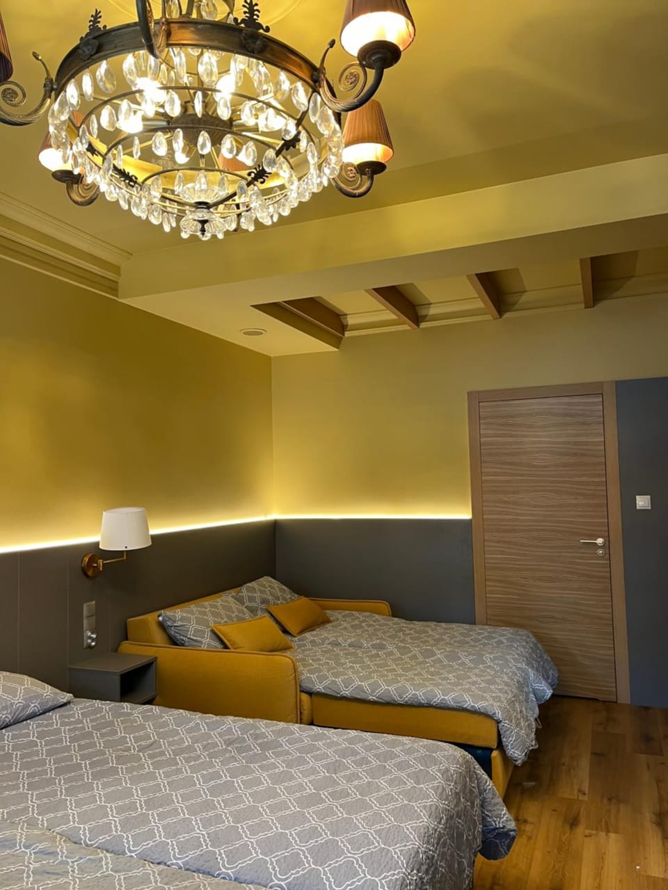 Bed, Photo of the whole room