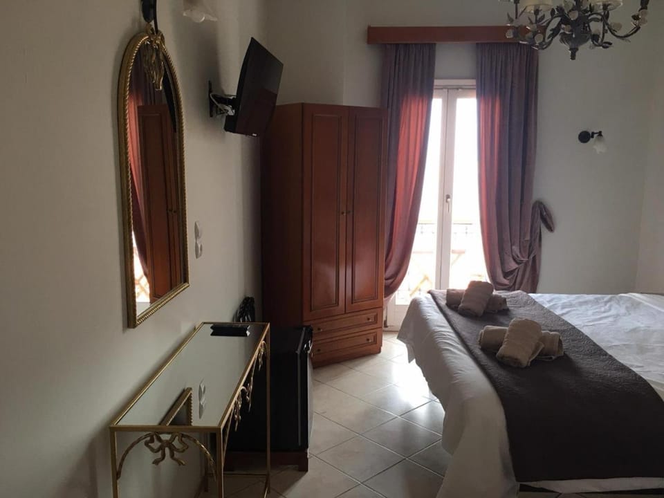 Aegli Hotel in Decentralized Administration of the Aegean