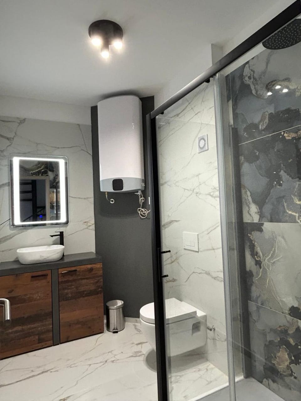 Shower, Toilet, Bathroom