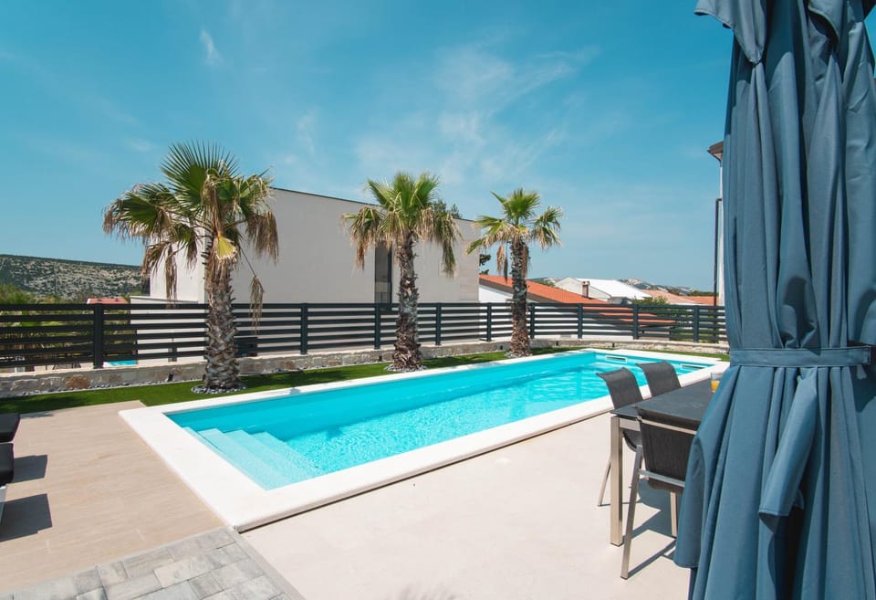 Villa Cubus Villa in Novalja