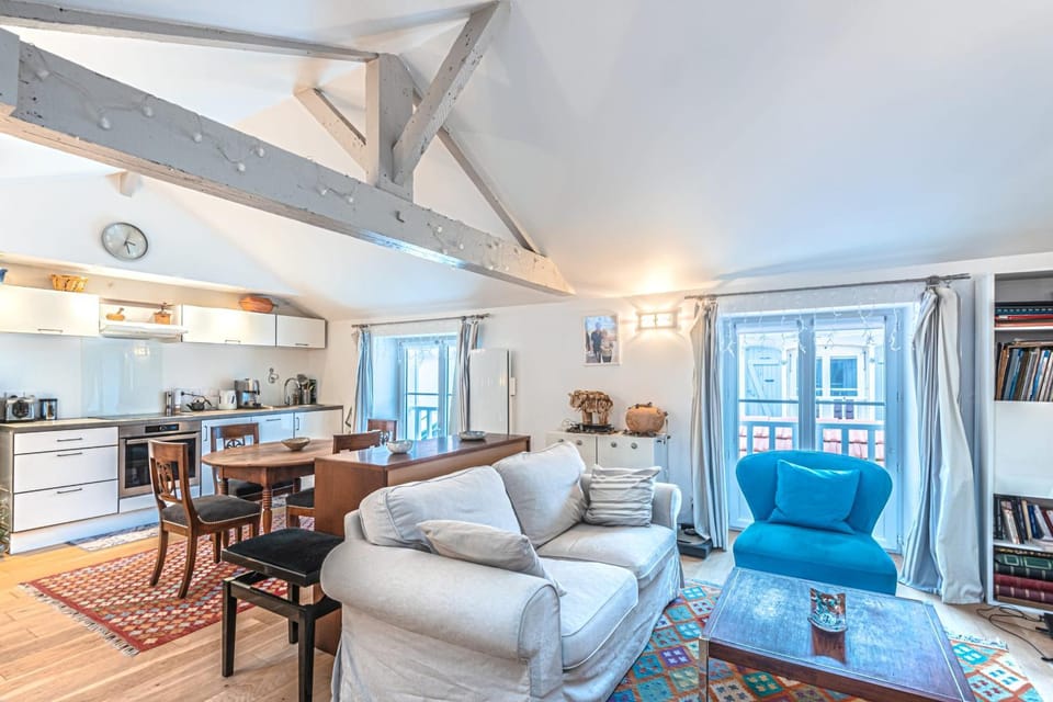 Kitchen or kitchenette, Living room, Dining area