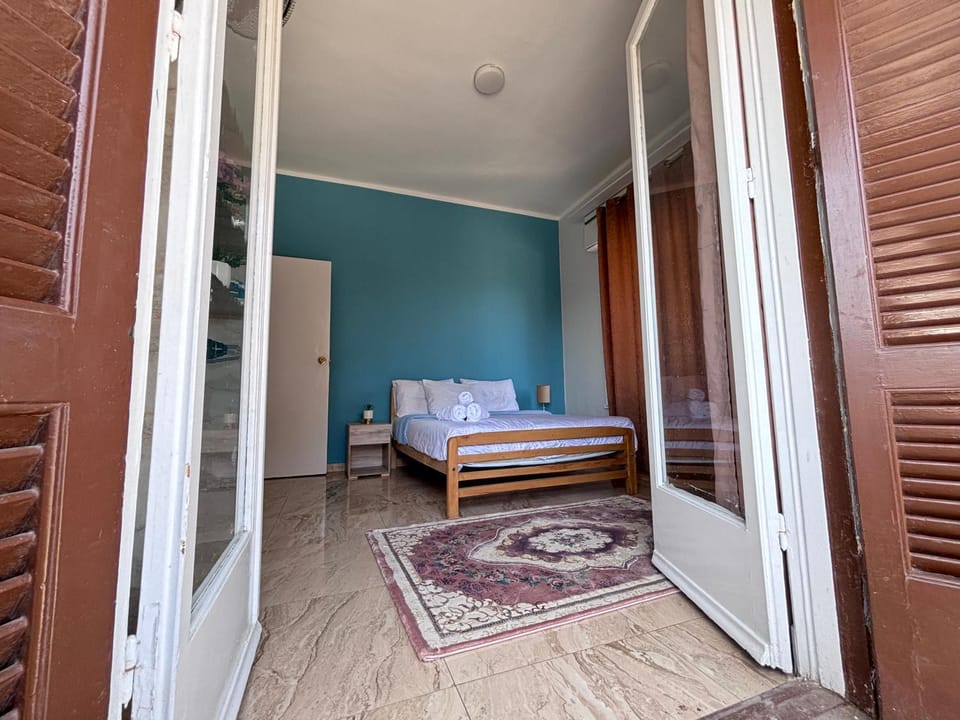 Bed, Photo of the whole room, Bedroom, wardrobe