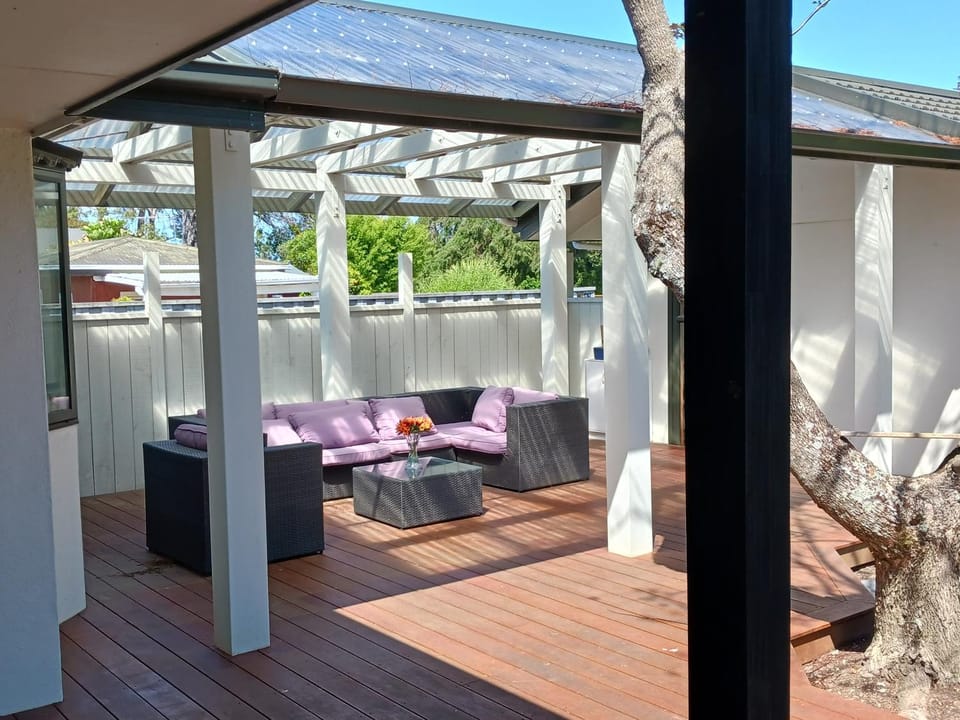 Patio, Dining area, Inner courtyard view