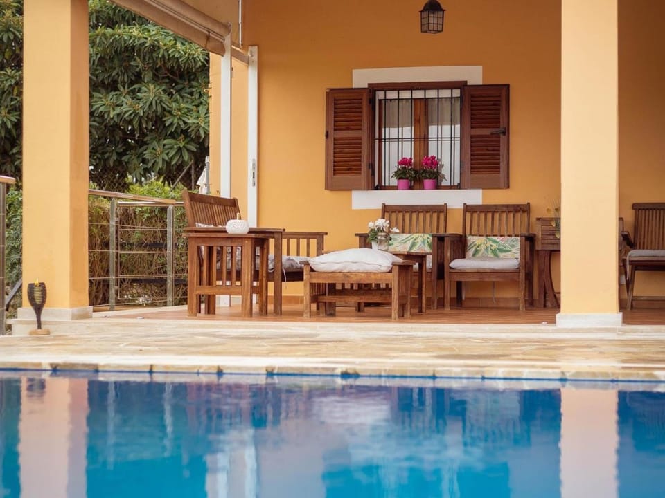 View (from property/room), Balcony/Terrace, Pool view