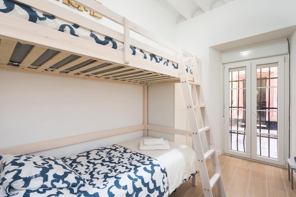 Photo of the whole room, Bedroom, bunk bed, internet, towels, wardrobe