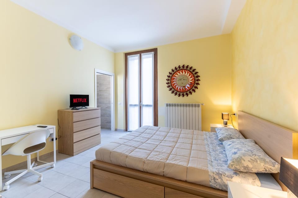 2 Bedrooms Apartment with Wi-Fi-Netflix Apartment in Milan
