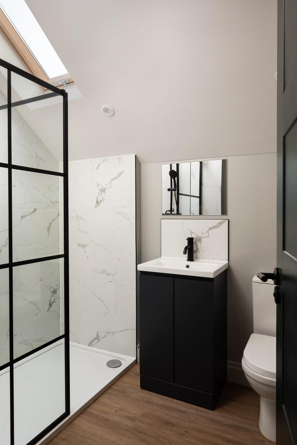 Shower, Toilet