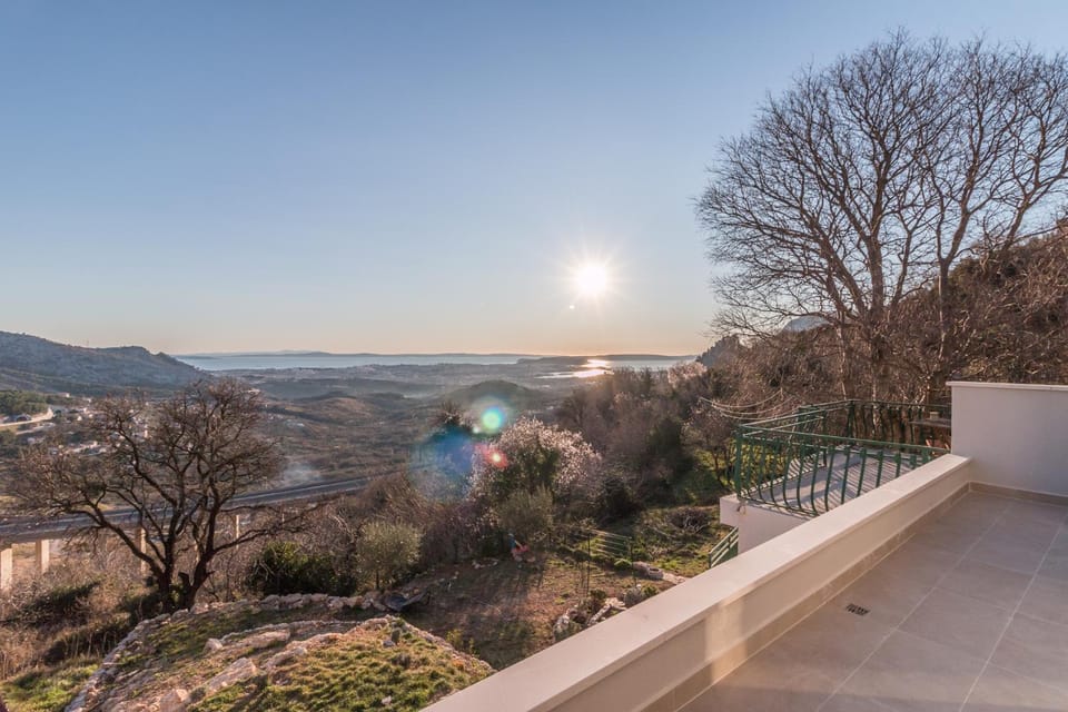 Villa O'Zrna Villa in Šibenik-Knin County, Croatia