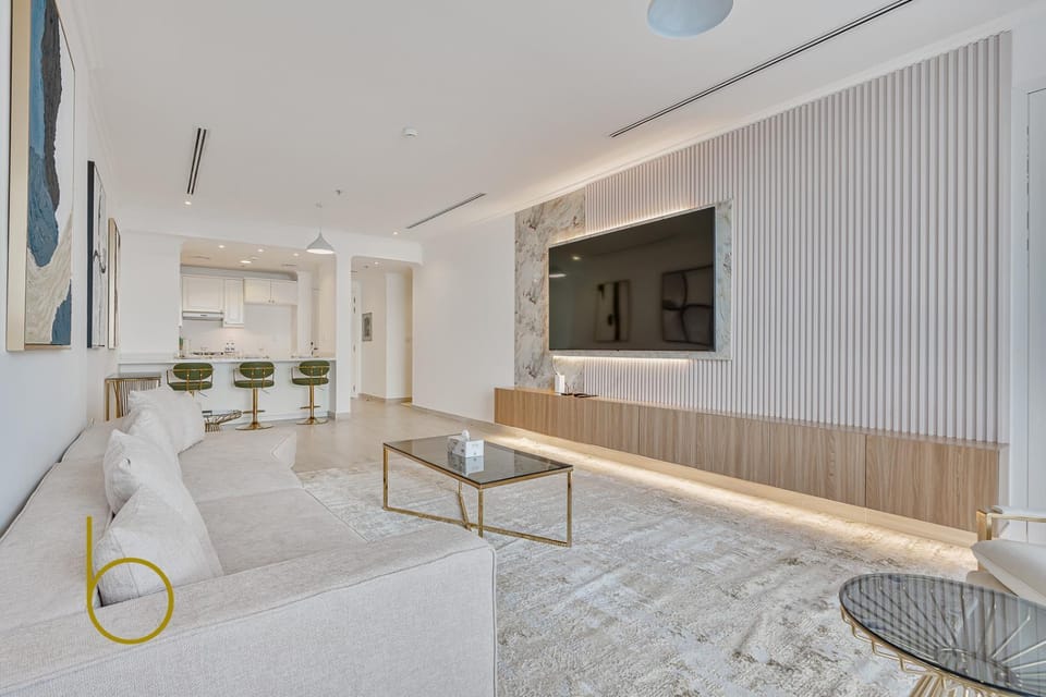TV and multimedia, Kitchen or kitchenette, Living room, Seating area