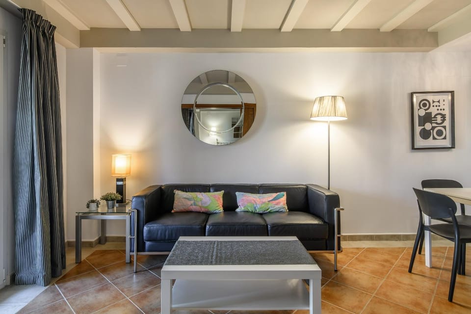 Communal lounge/ TV room, Living room
