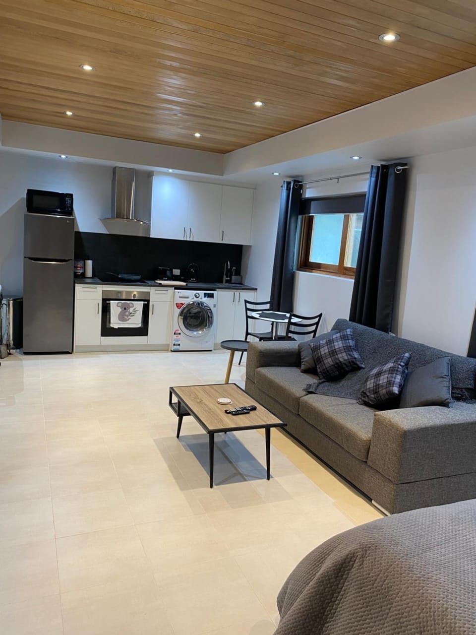 Mindarie beachside studio Apartment in Perth