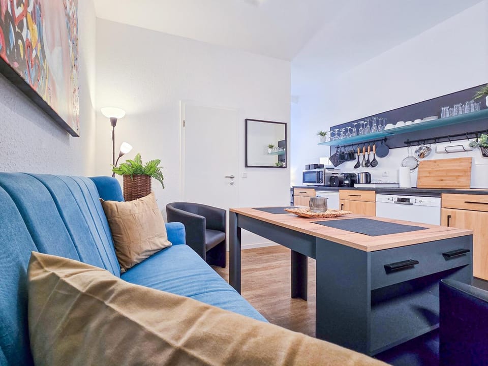 Kitchen or kitchenette, Seating area, Dining area