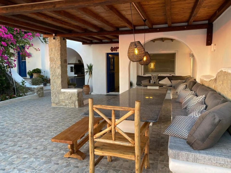 Patio, Seating area