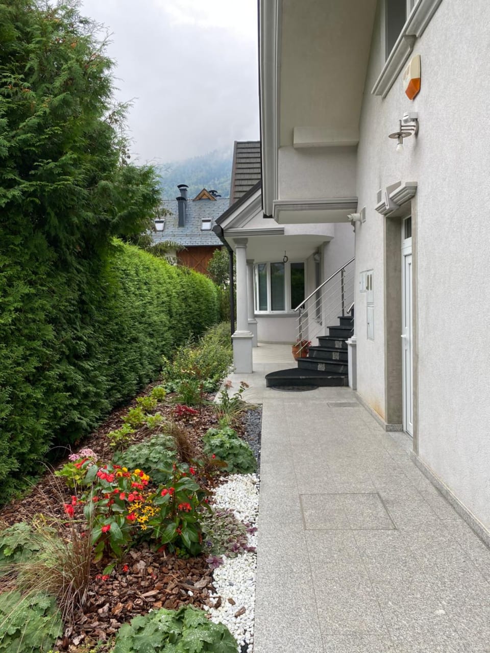 Facade/entrance