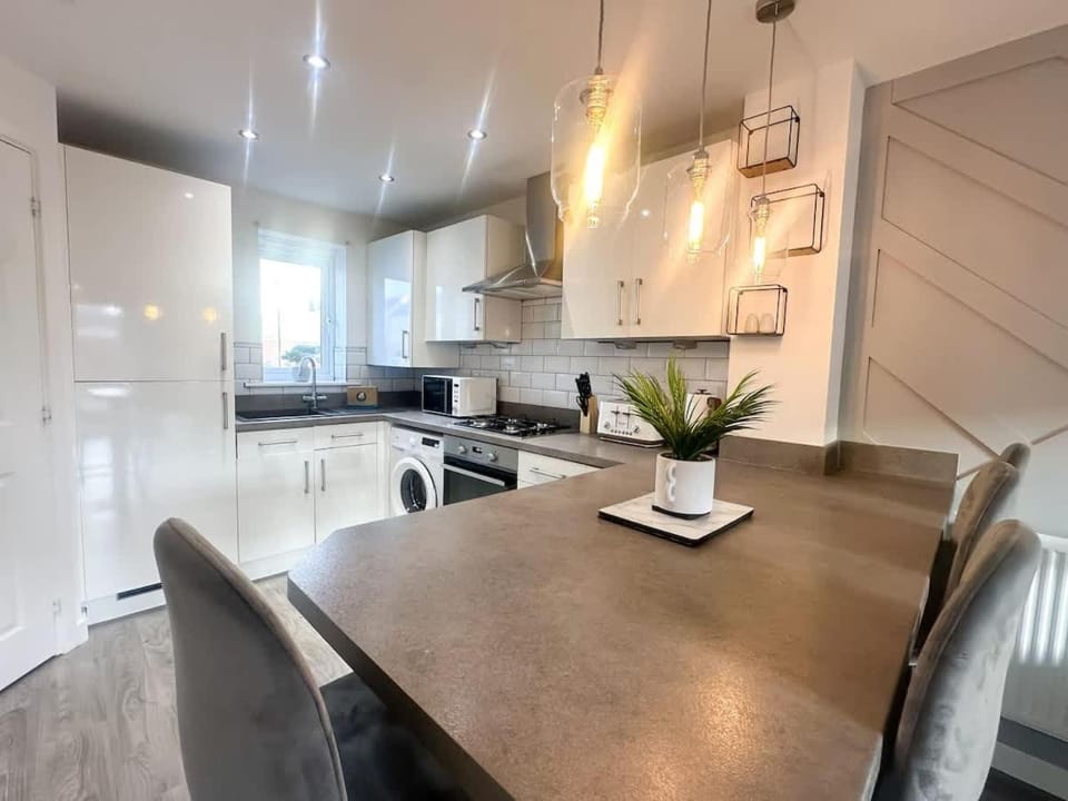 Ruby Place by Blue Skies Stays House in Hartlepool