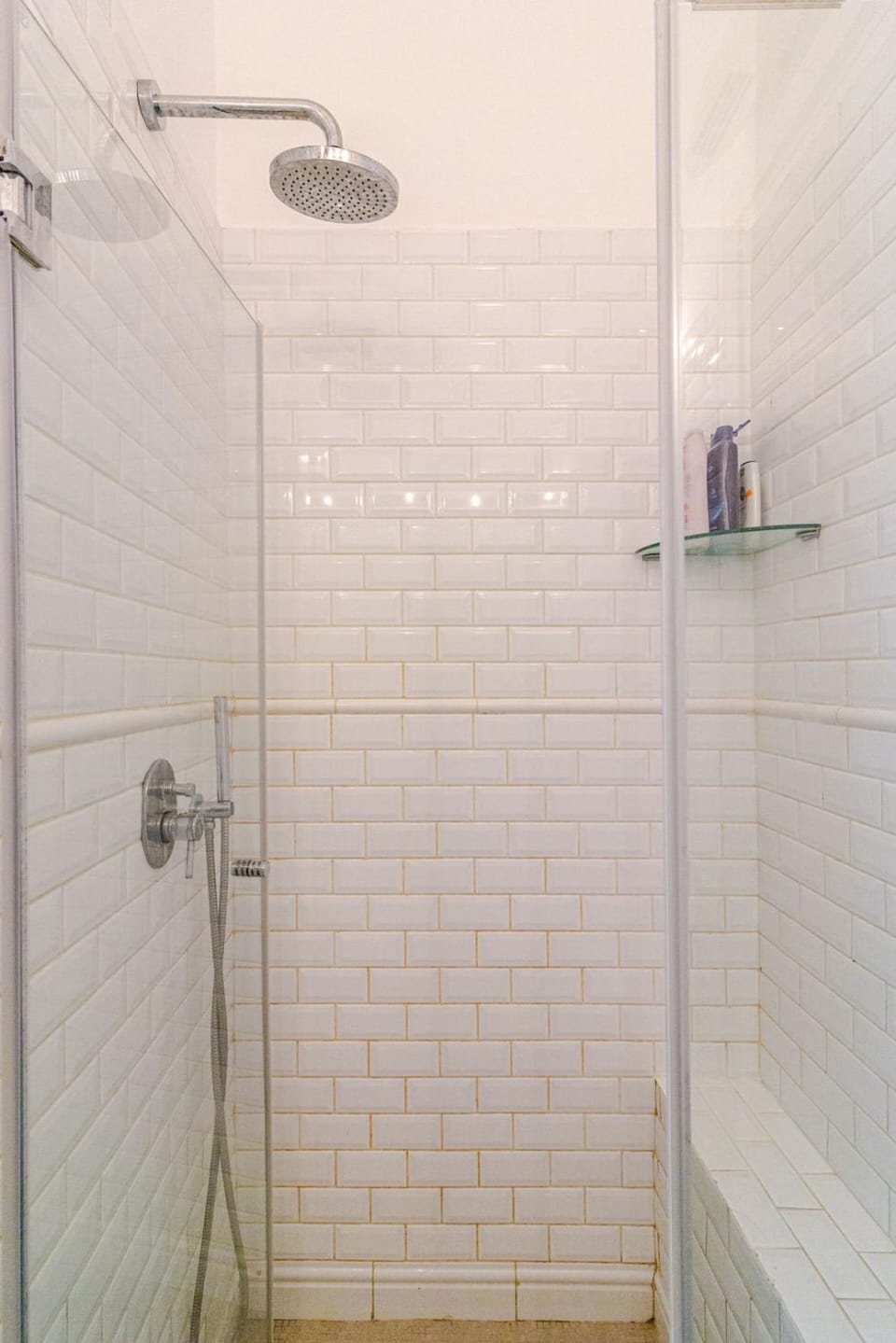 (Safe Room Inside) Beach Side Retreat - By Vacay Apartment in Tel Aviv-Yafo