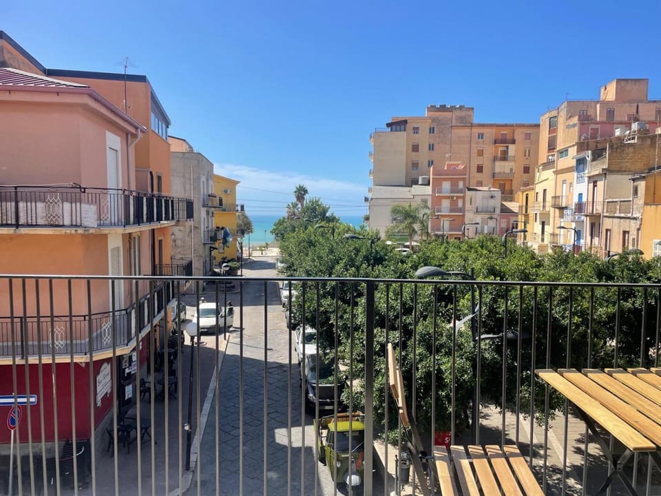 Casa faro Apartment in Realmonte