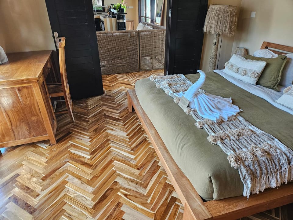 Bedroom, towels