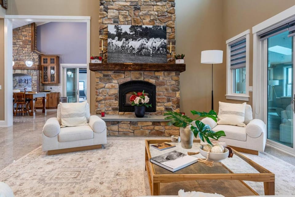 Red Fox Stables Equestrian Estate Indoor Pool House in Capital District, NY, USA