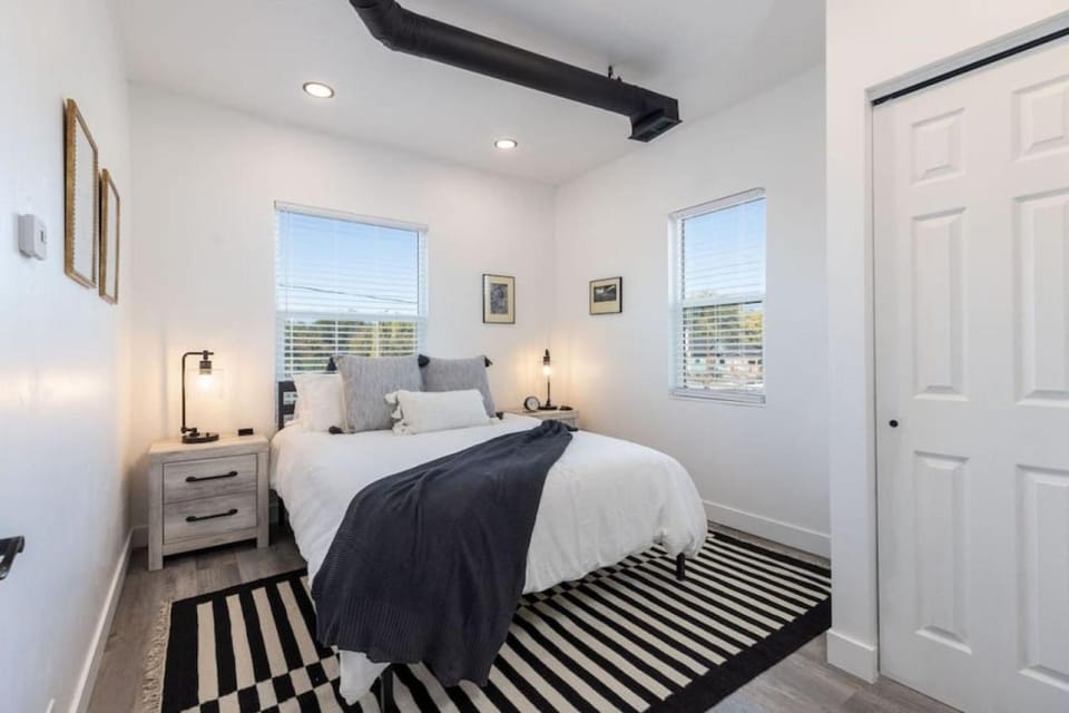 The Barber Suite-Near Downtown 35 Mins to Skiing Apartment in Salt Lake City
