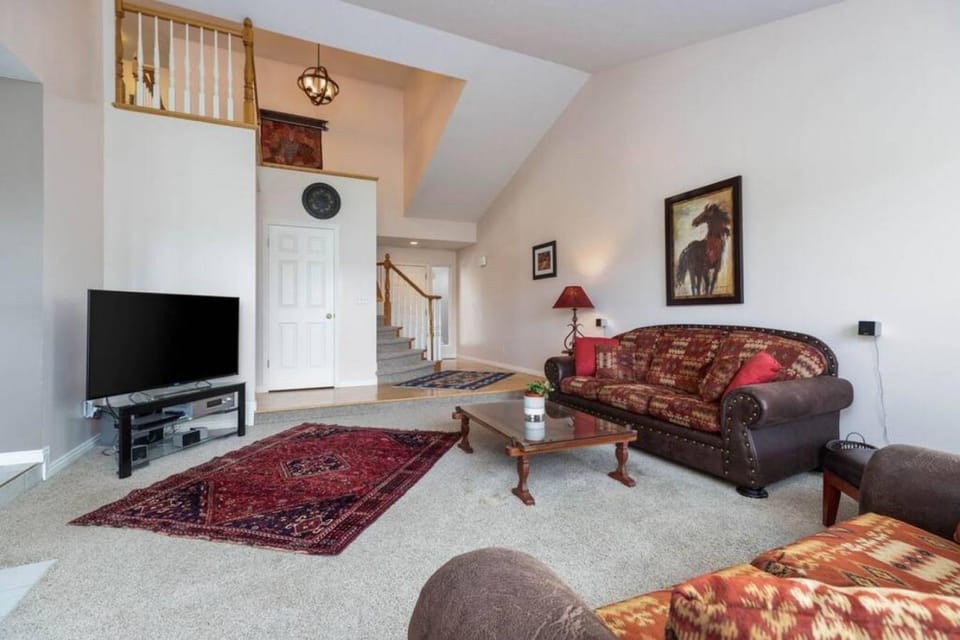 Wasatch Oaks Retreat House in Cottonwood Heights
