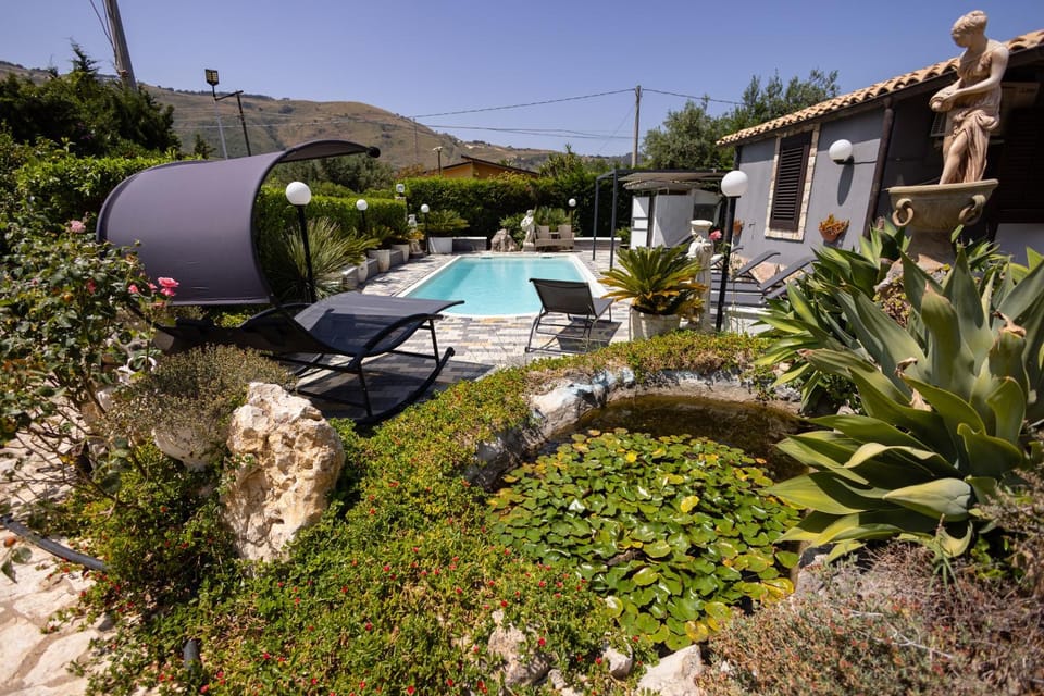 Property building, Spring, Day, Garden, Garden view, Pool view, Swimming pool, sunbed