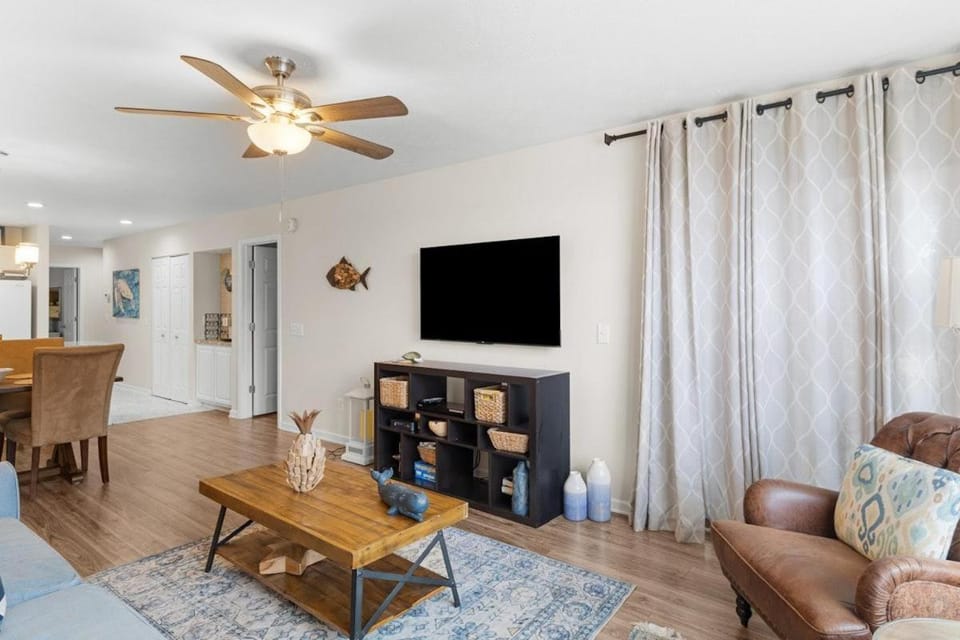 Golf Getaway 3 Bedroom Fairway View House in South Carolina