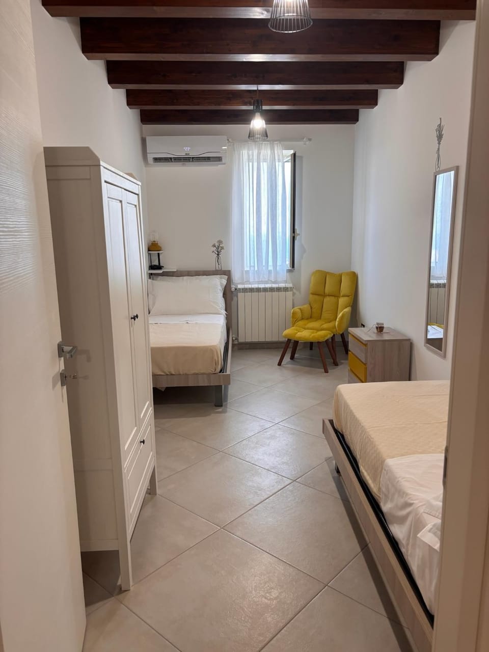 Bed, Photo of the whole room, Bedroom, air conditioner